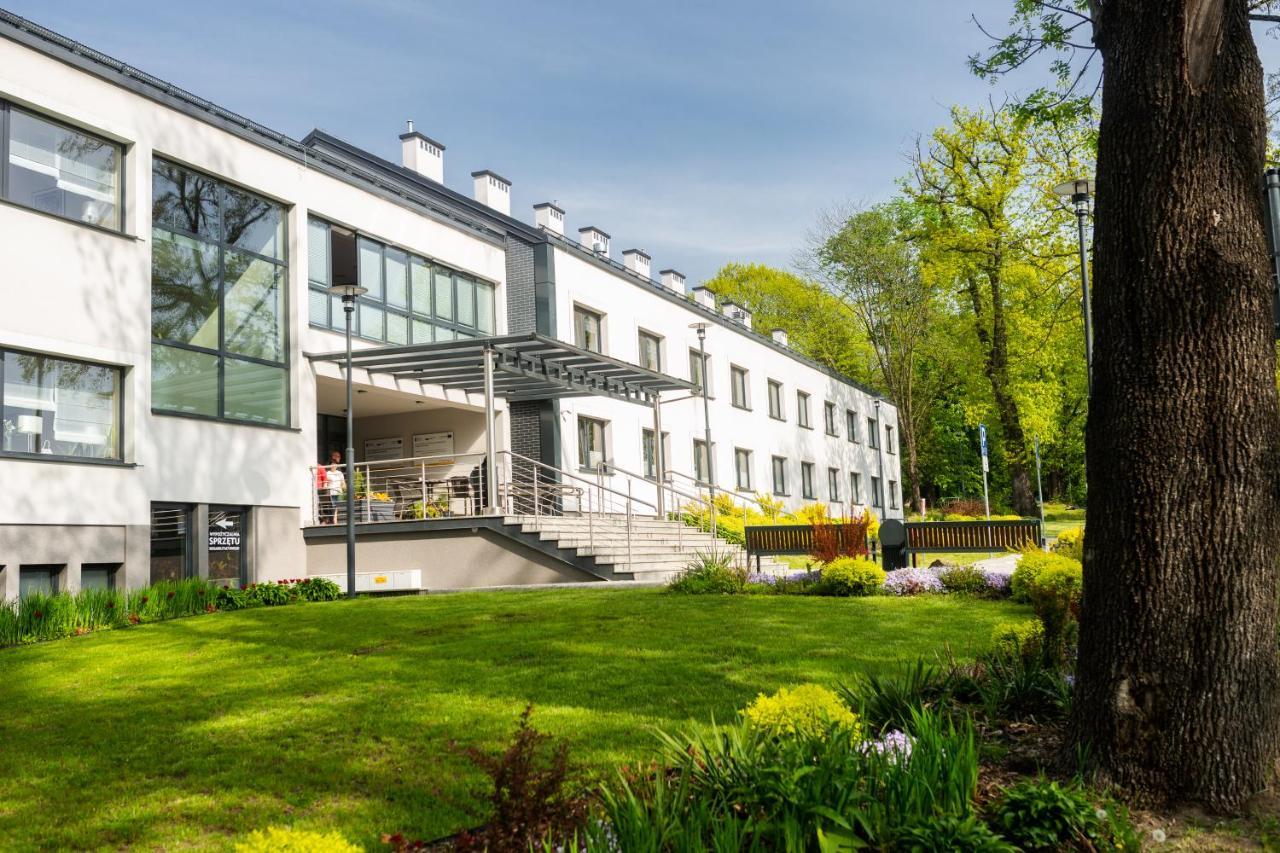 Centrum Rehabilitacji Spolecznej I Zawodowej Zaz Sloneczne Wzgorze Tarnów Eksteriør bilde