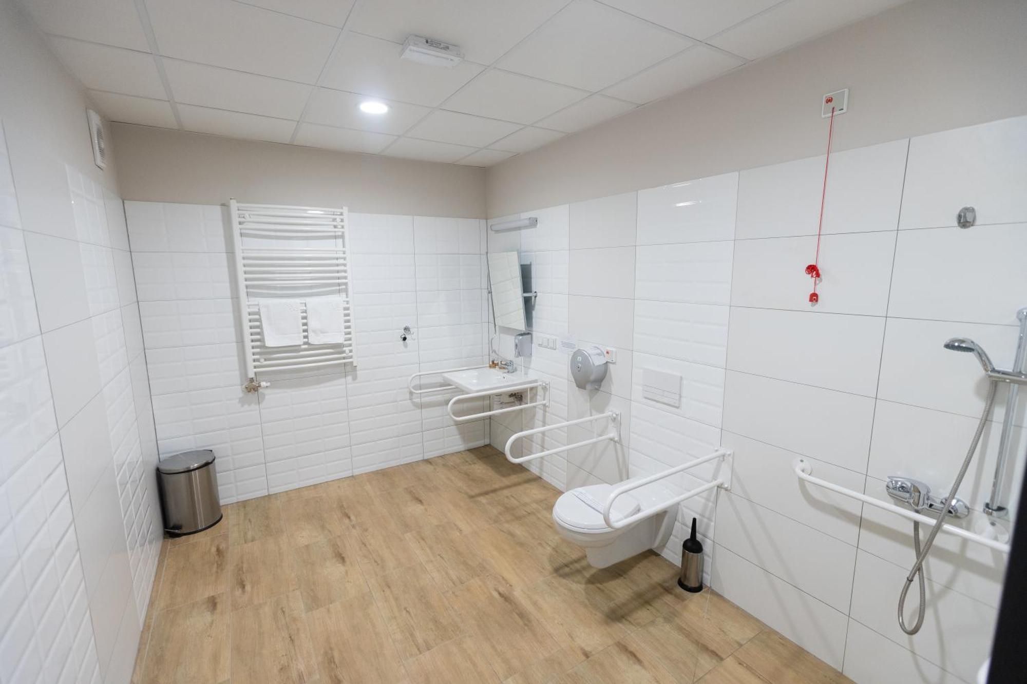 Centrum Rehabilitacji Spolecznej I Zawodowej Zaz Sloneczne Wzgorze Tarnów Eksteriør bilde